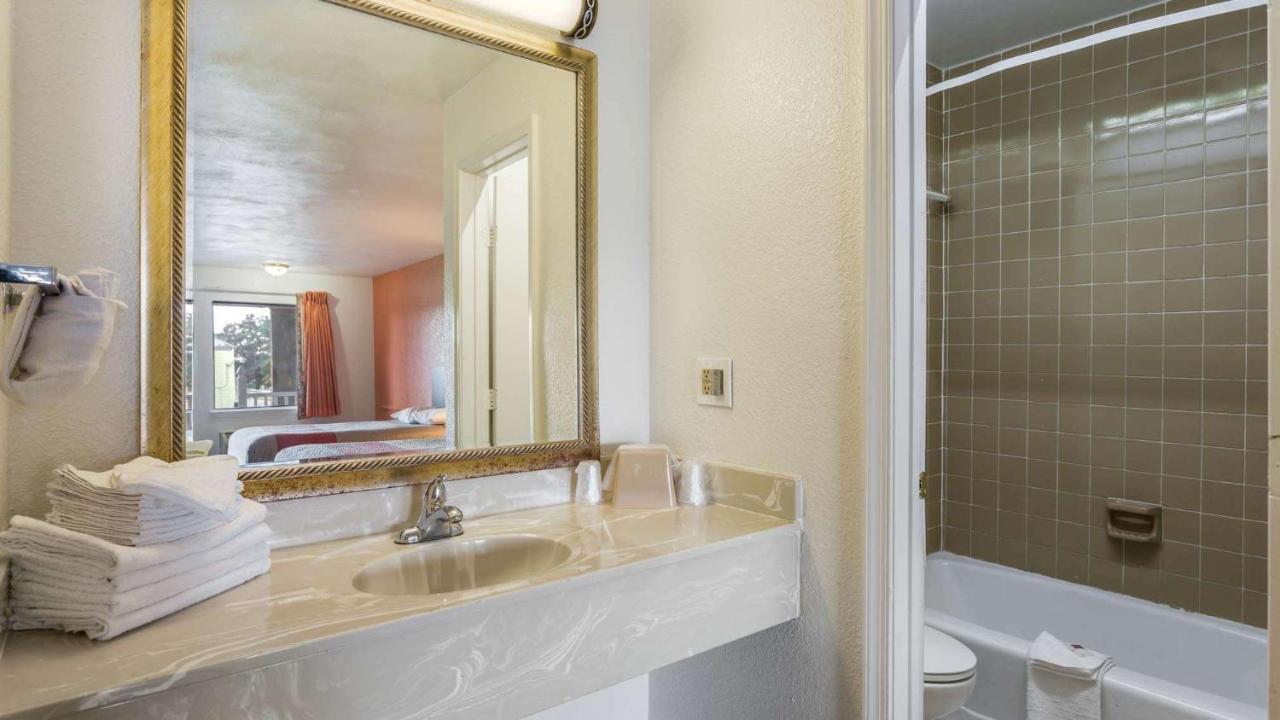 Motel 6-Portsmouth, Va المظهر الخارجي الصورة