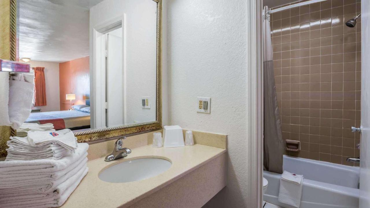Motel 6-Portsmouth, Va المظهر الخارجي الصورة