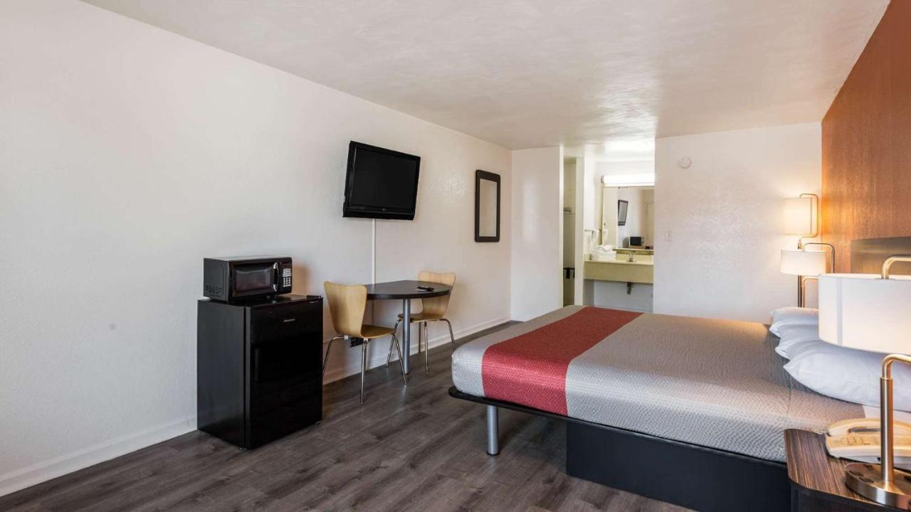 Motel 6-Portsmouth, Va المظهر الخارجي الصورة